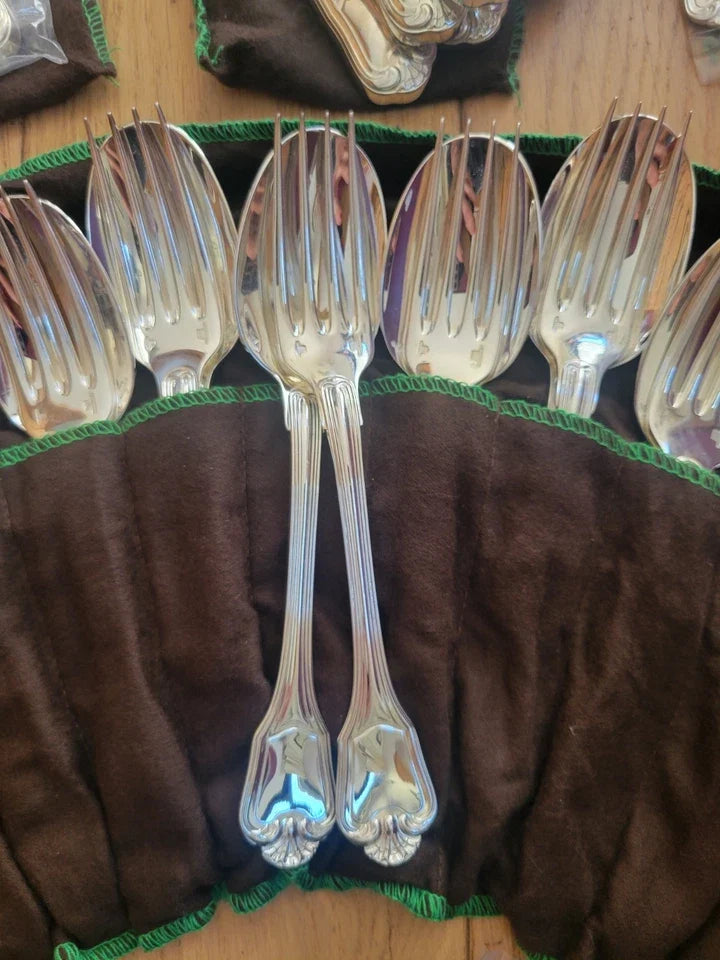 Christofle Ménagère En Métal Argenté Service Complet De 90 Couverts Neuf Parfait