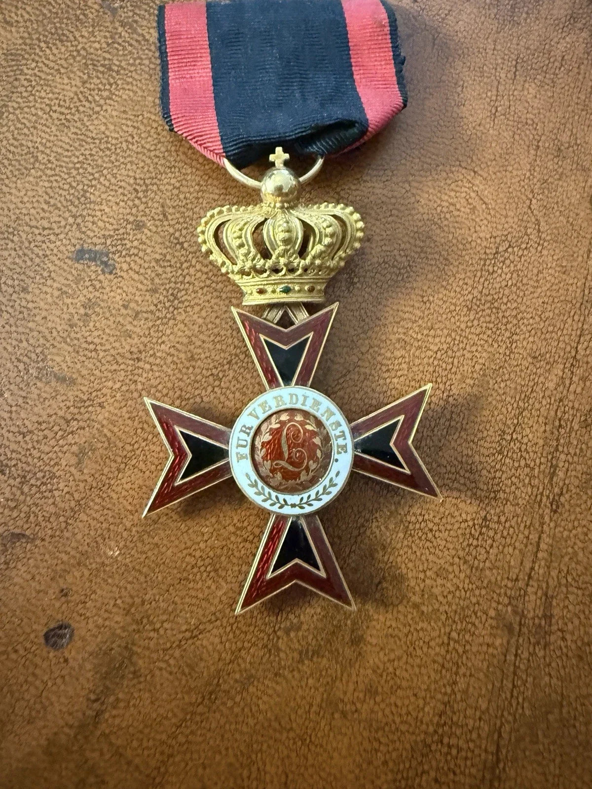 Médaille Allemande Ordre De Louis De Hesse Chevalier De 1e Ou 2eme Classe En Or