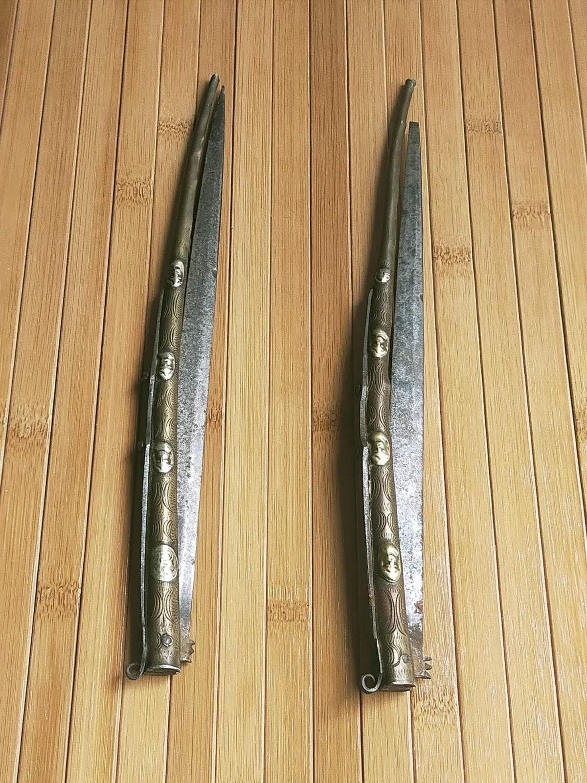 2 x anciens couteaux navaja