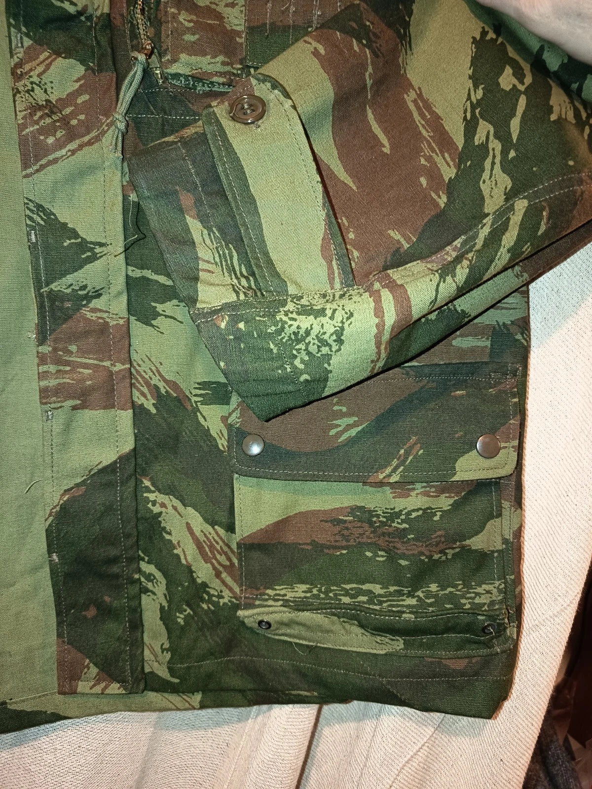 Veste camouflée TAP parachutiste modèle 47/54 armée française Algérie
