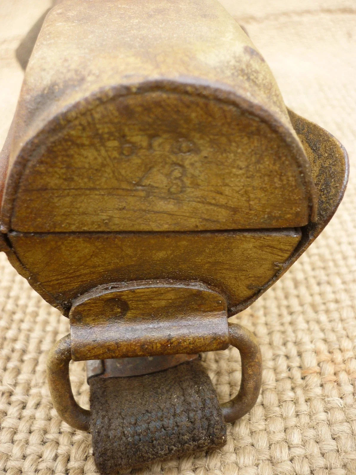 AUTHENTIQUE ALLEMAND WW2 PORTE CANON MG 42 de CASQUE