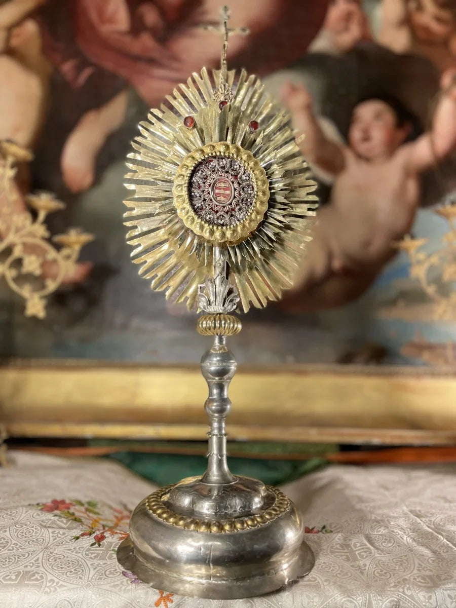 Grand ostensoir avec reliques du XVIIIe siècle