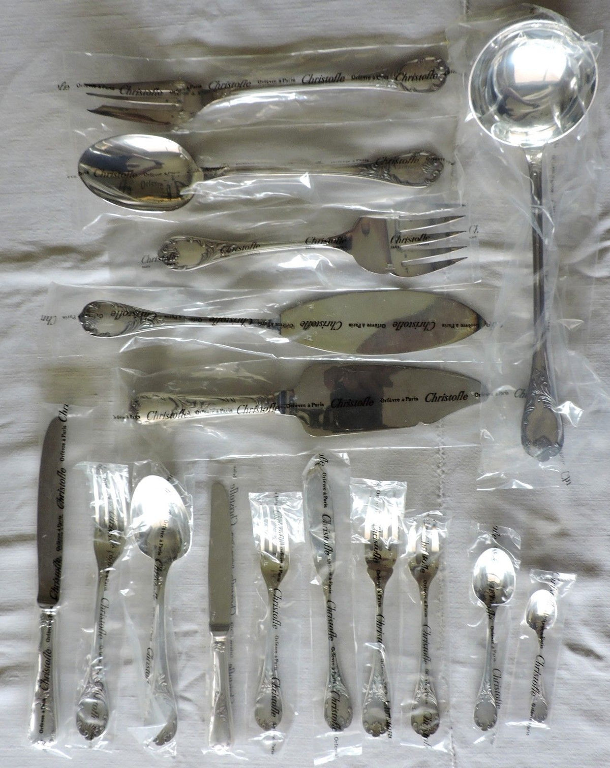TOUTE NEUVE MENEGERE CHRISTOFLE EN METAL ARGENTE