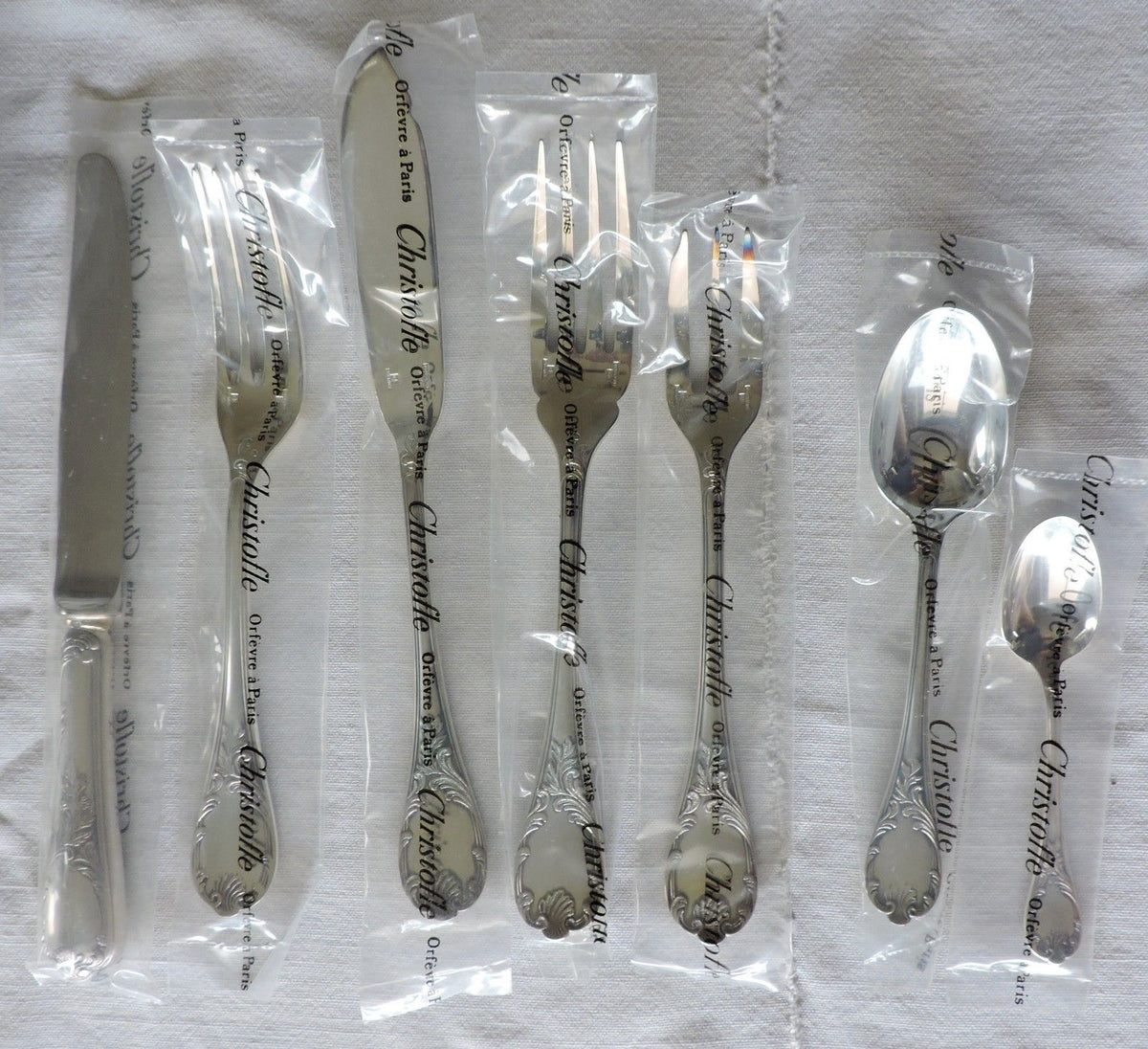 TOUTE NEUVE MENEGERE CHRISTOFLE EN METAL ARGENTE