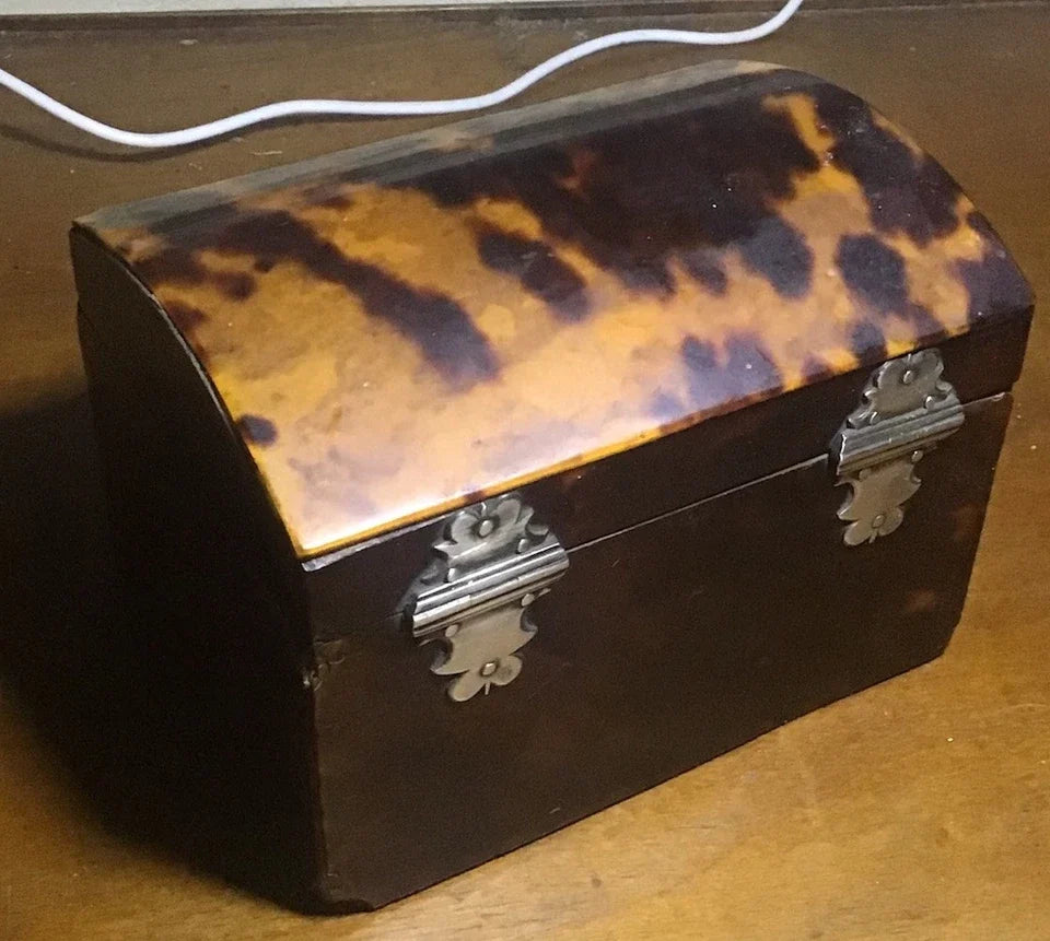Coffret À Bijoux Louis XIV Régence Fermoirs Et Charnières En Argent