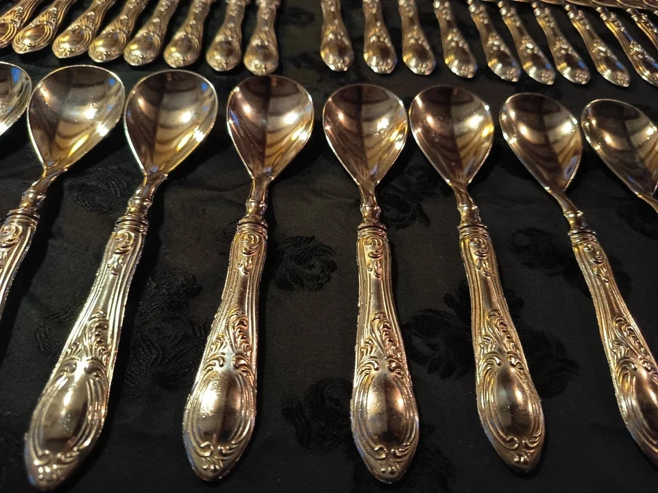 RARE ANCIEN SERVICE STYLE L.XV DE 49 COUVERTS EN ARGENT POINCON "800"