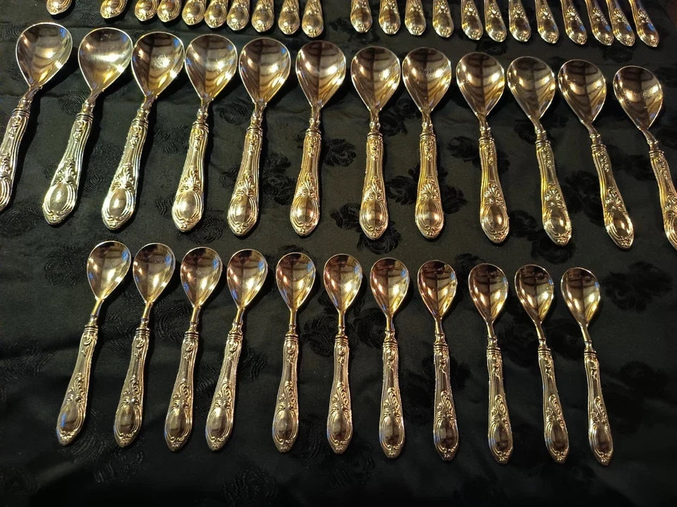 RARE ANCIEN SERVICE STYLE L.XV DE 49 COUVERTS EN ARGENT POINCON "800"