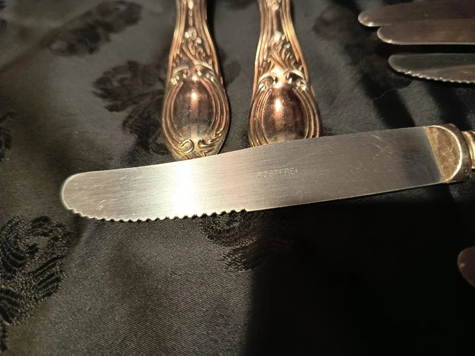 RARE ANCIEN SERVICE STYLE L.XV DE 49 COUVERTS EN ARGENT POINCON "800"