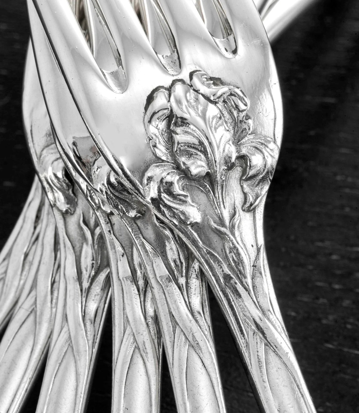 PUIFORCAT : Prestigieuse Ménagère Argent massif ép. Art Nouveau mod. IRIS 25pcs