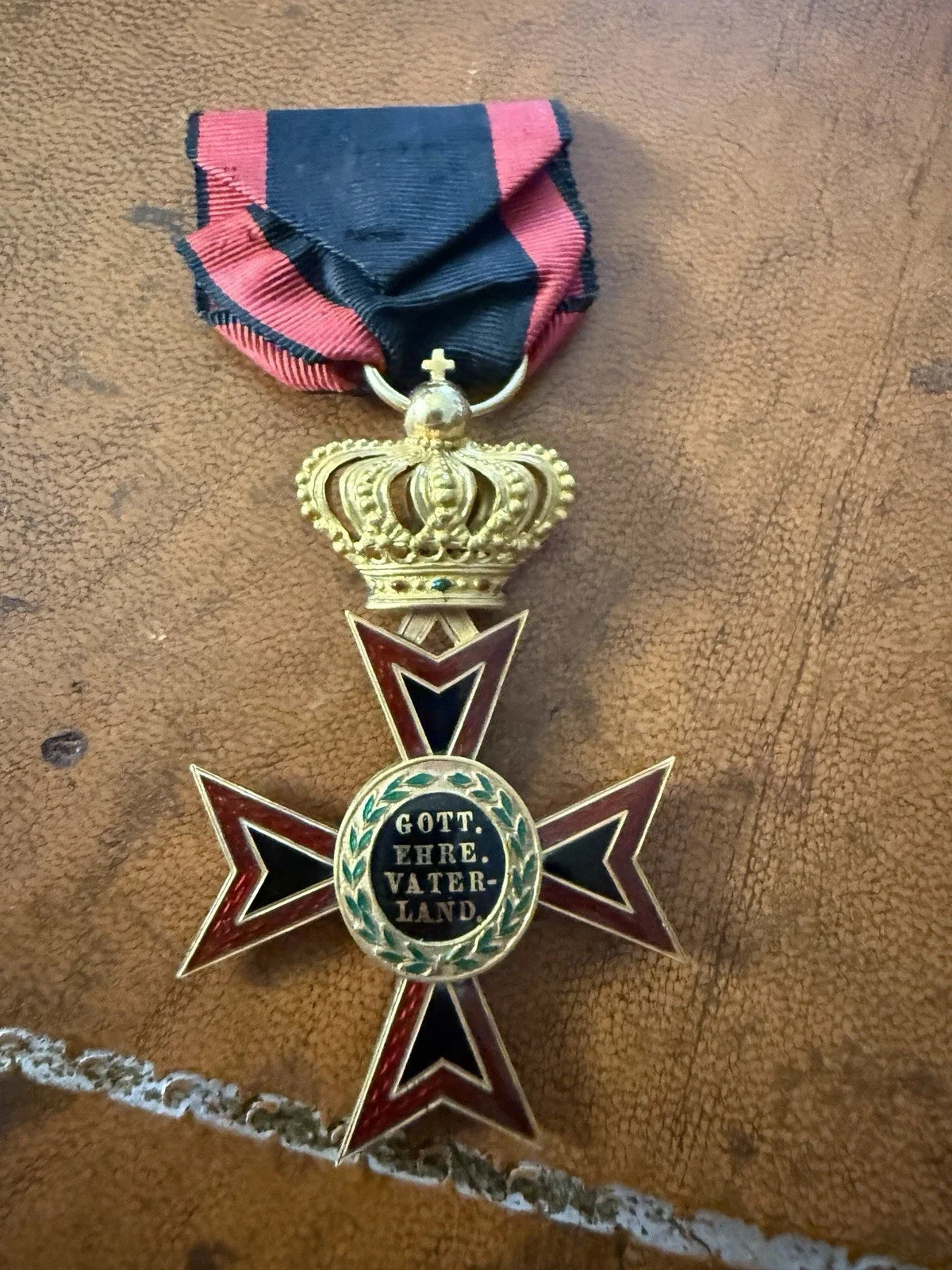 Médaille Allemande Ordre De Louis De Hesse Chevalier De 1e Ou 2eme Classe En Or