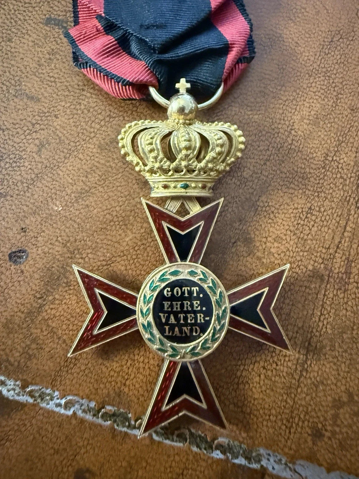 Médaille Allemande Ordre De Louis De Hesse Chevalier De 1e Ou 2eme Classe En Or