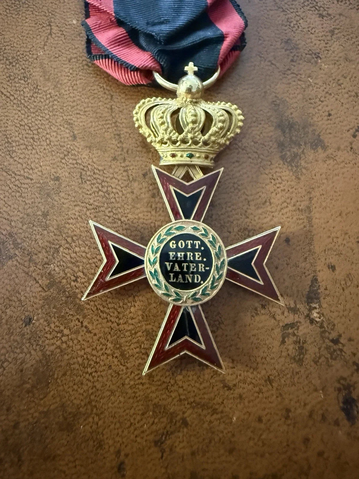 Médaille Allemande Ordre De Louis De Hesse Chevalier De 1e Ou 2eme Classe En Or