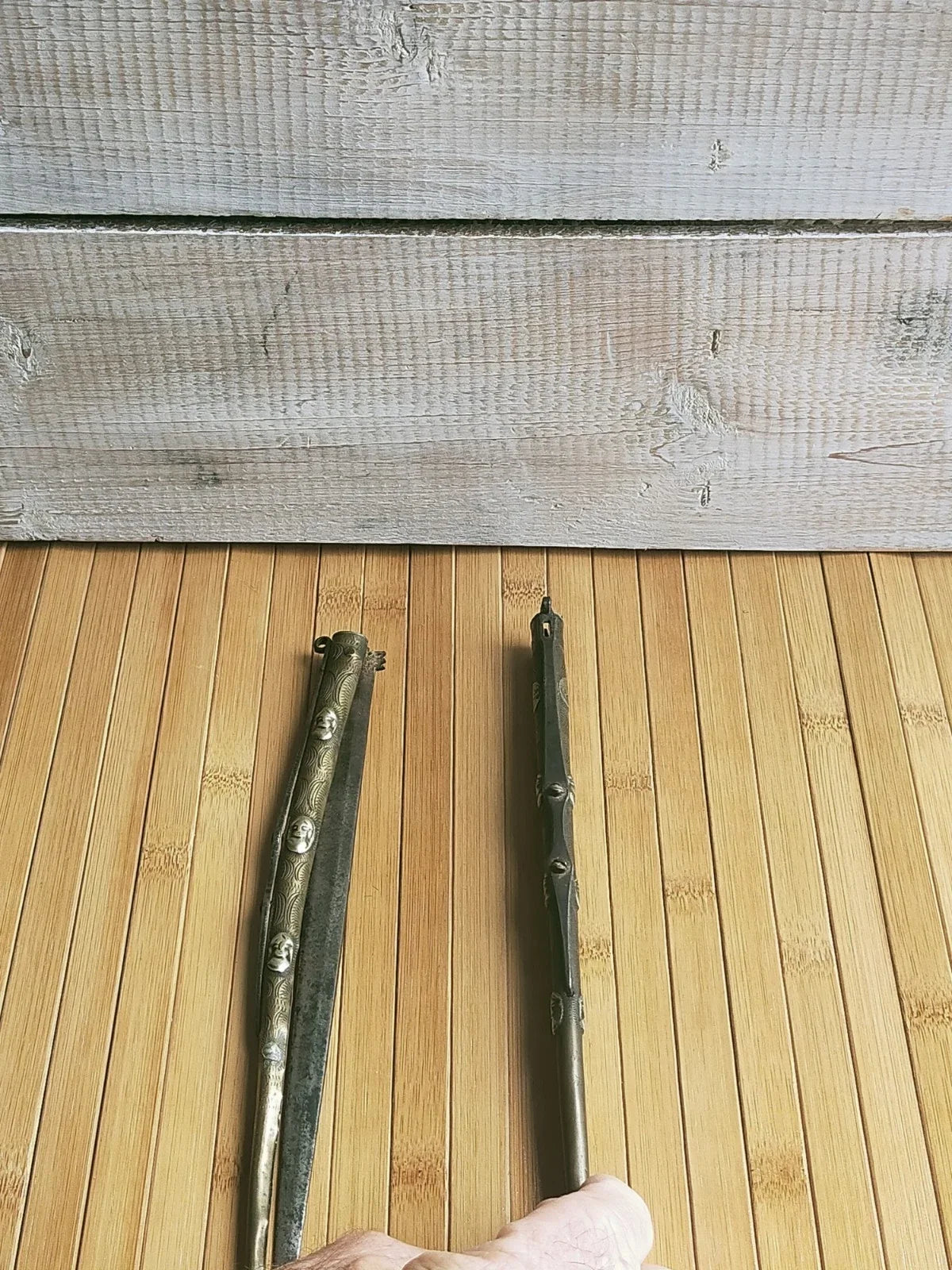 2 x anciens couteaux navaja