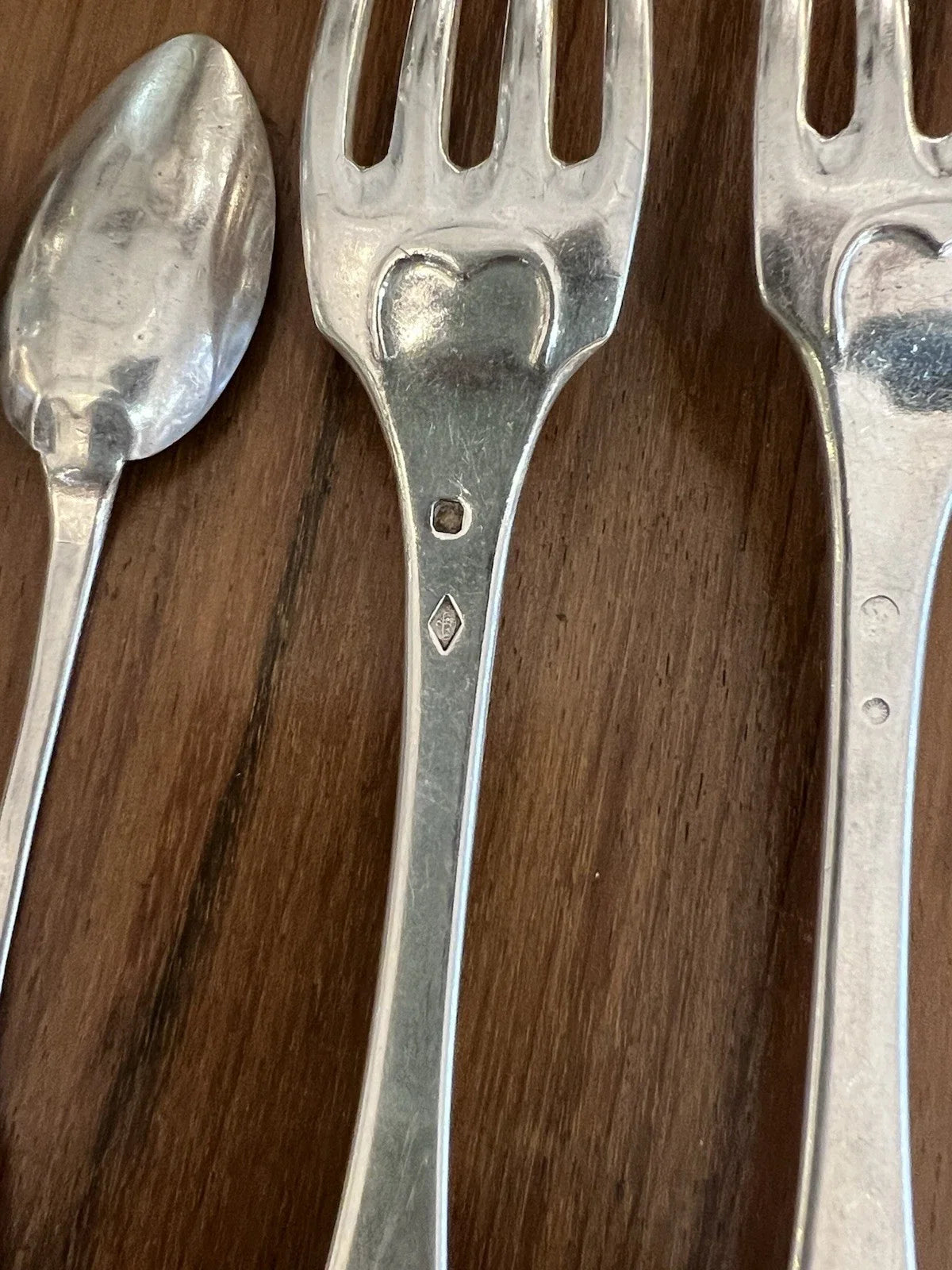 LOT COUVERTS ARGENT MASSIF 1097 G COLLECTION OU FONTE / ARGENTERIE ANCIENNE