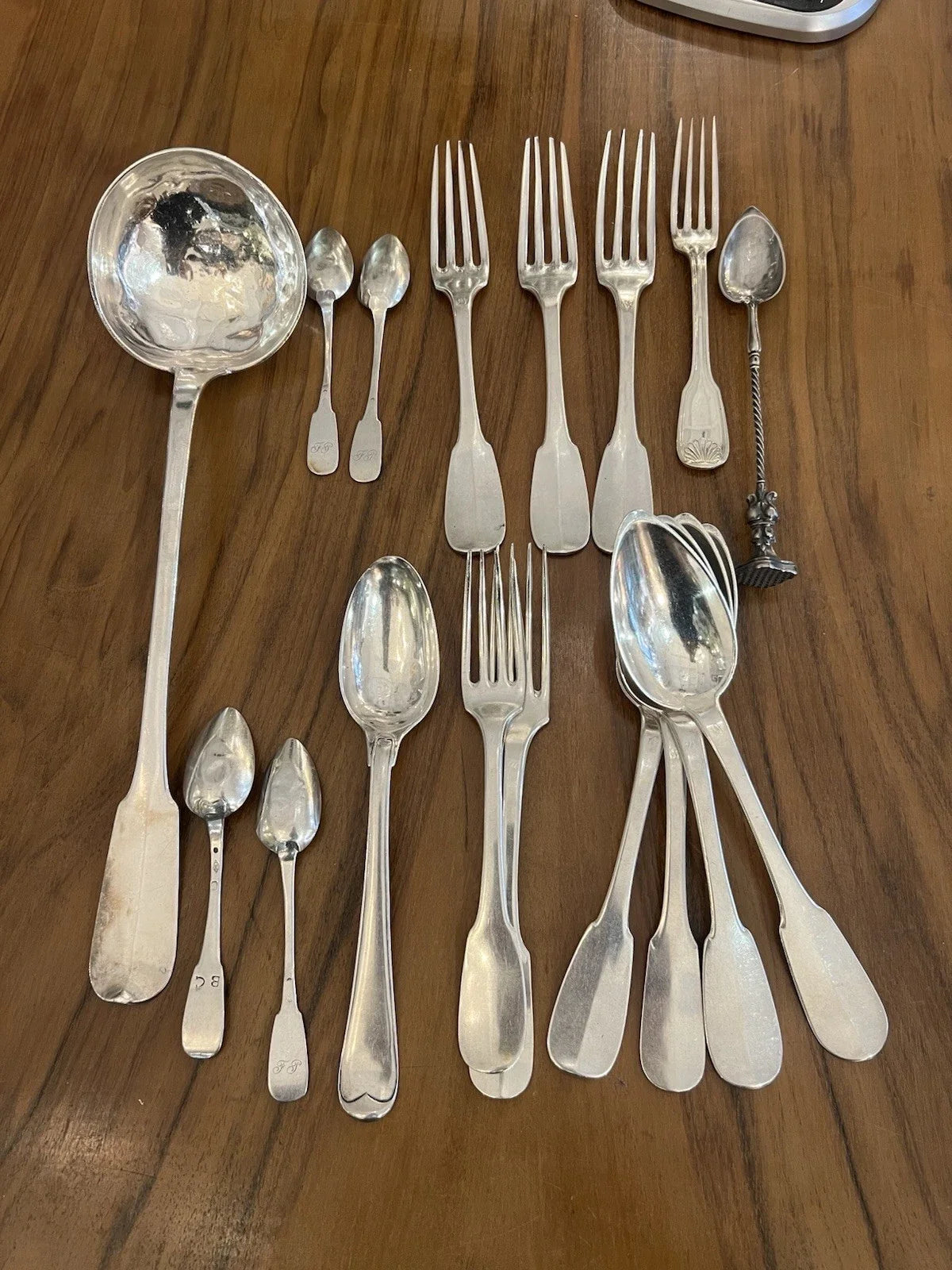 LOT COUVERTS ARGENT MASSIF 1097 G COLLECTION OU FONTE / ARGENTERIE ANCIENNE