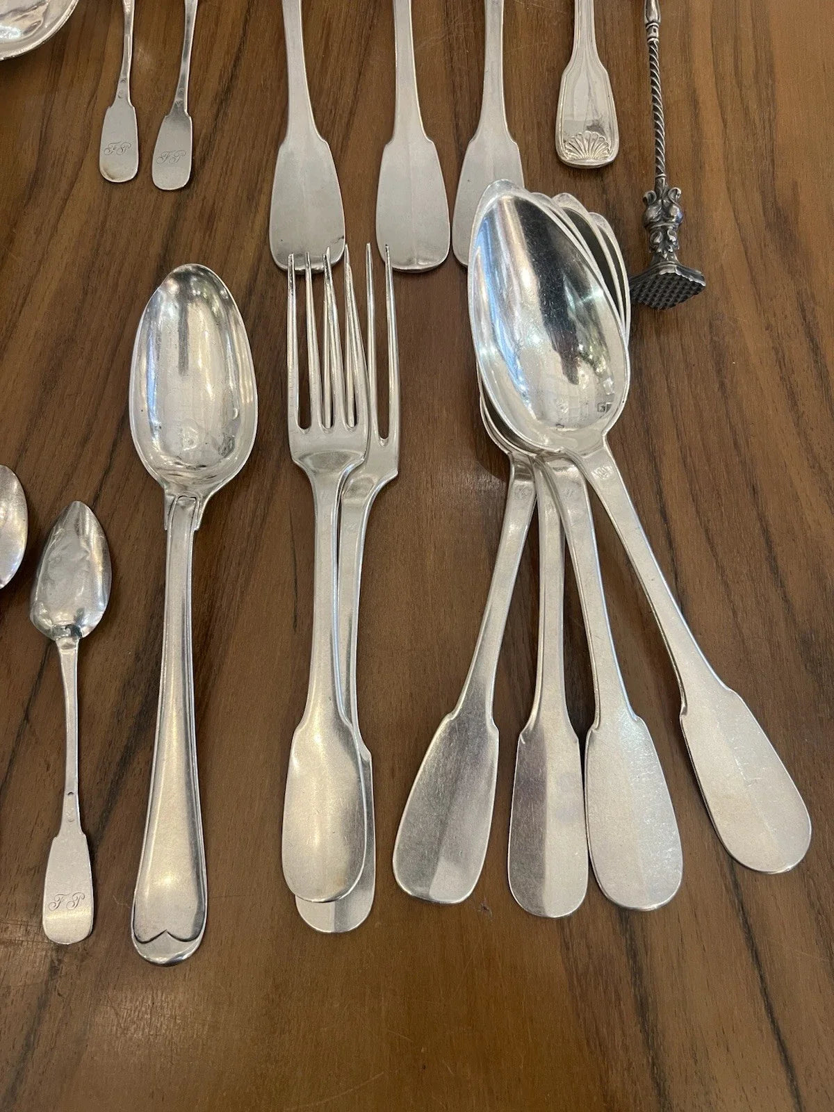 LOT COUVERTS ARGENT MASSIF 1097 G COLLECTION OU FONTE / ARGENTERIE ANCIENNE