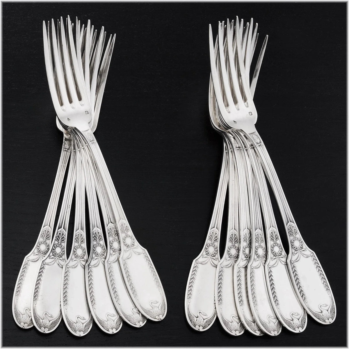PUIFORCAT : Ménagère en Argent massif avec Couteaux de St. Empire décor Cygnes