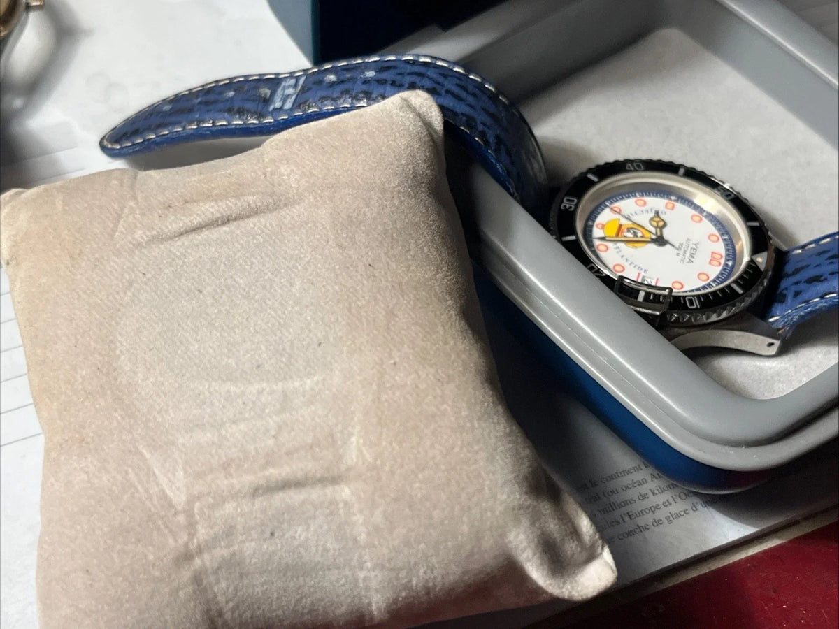 Montre Yema Superman rare