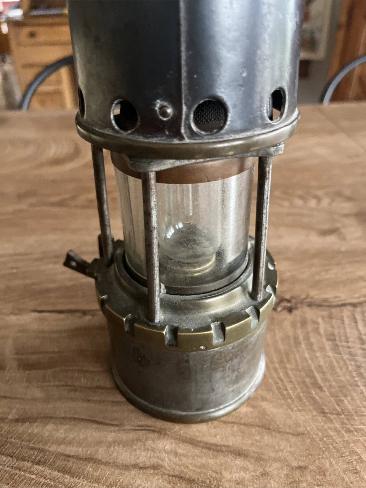 Ancienne Lampe De Mineur