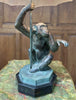 Max Le Verrier, "La pluie", Lampe singe en régule à patine verte Epoque Art Déco
