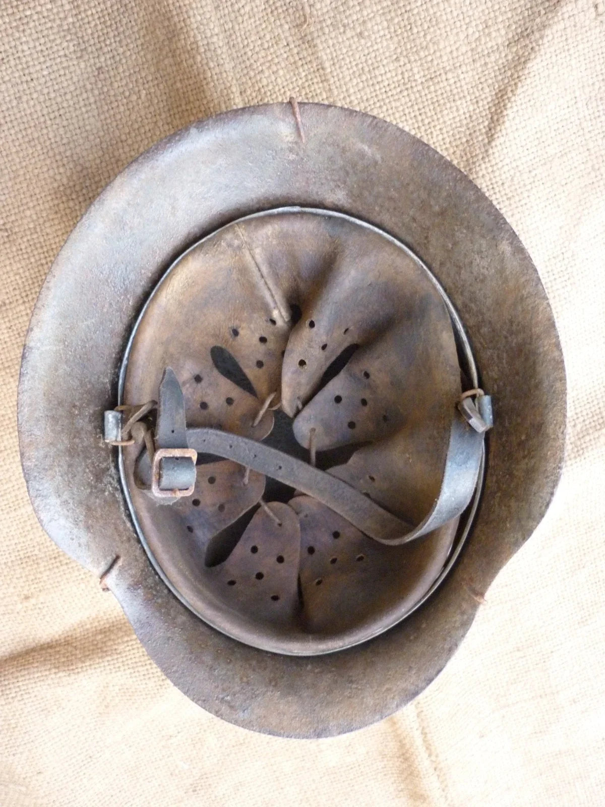 CASQUE ALLEMAND WW2 militaria