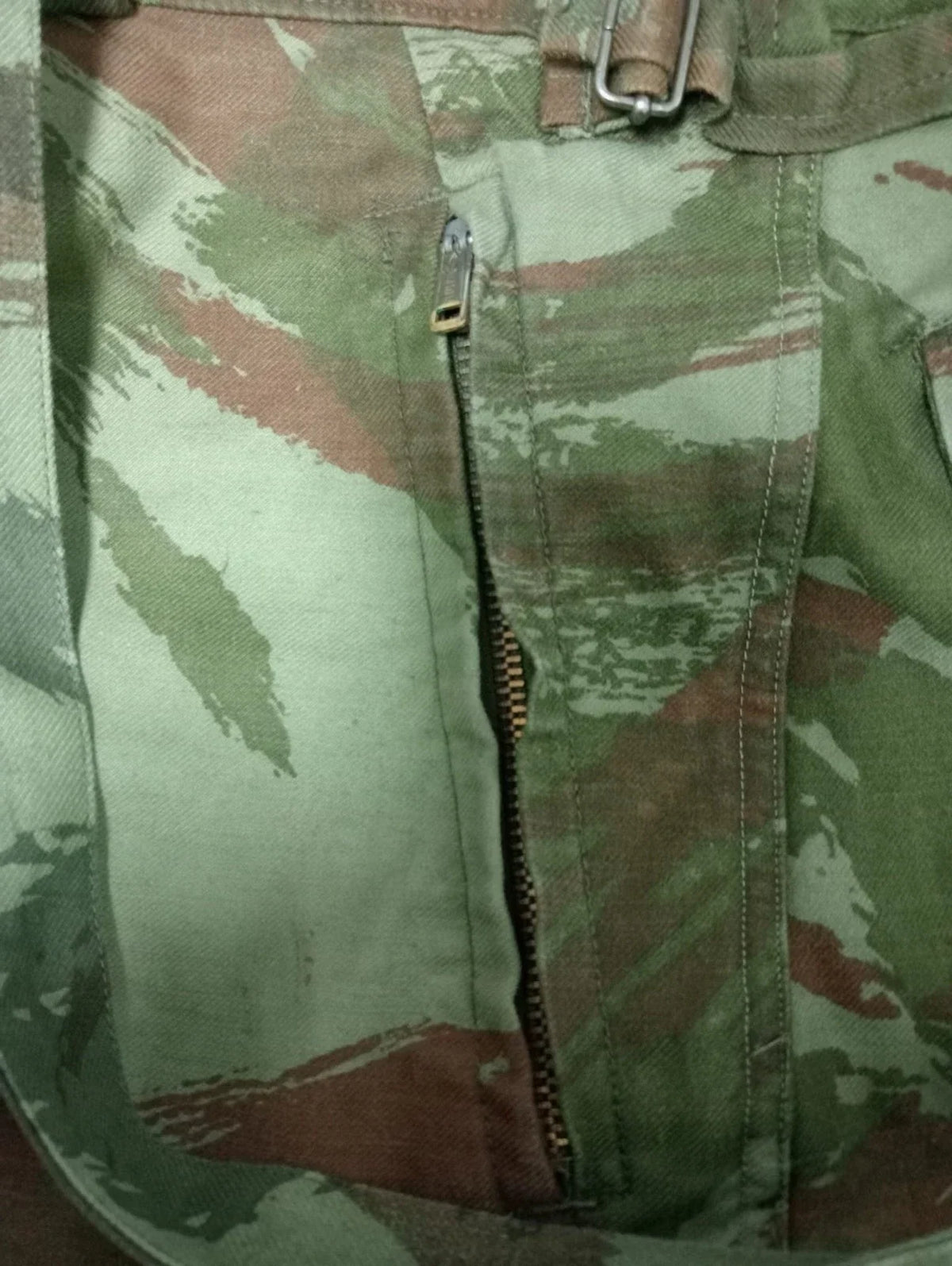 RARE PANTALON 47/53 TAP PARACHUTISTE CAMOUFLAGE 47/53 AVEC BRETELLES ÉTAT NEUF