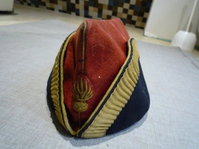 Bonnet de police du 4e régiment de voltigeurs de la garde impériale Mle 1860