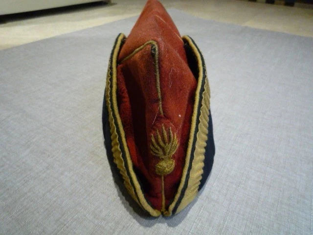 Bonnet de police du 4e régiment de voltigeurs de la garde impériale Mle 1860