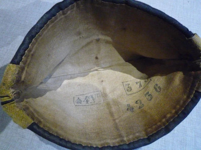 Bonnet de police du 4e régiment de voltigeurs de la garde impériale Mle 1860