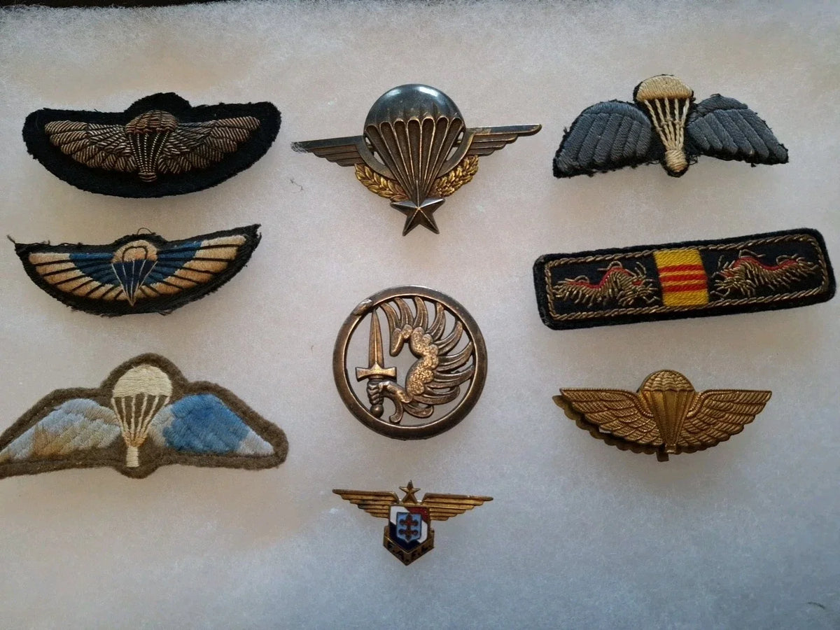 Guerre 39-45 Indo Sas Brevets Para et Insignes