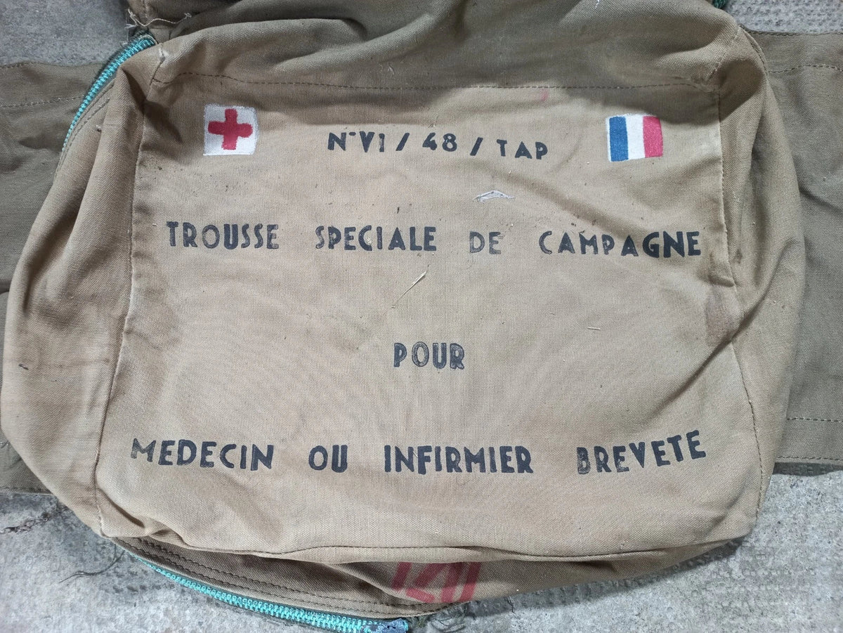 VI/48/TAP Trousse Médicale Spéciale de Campagne Parachutiste Indo Algérie Gaine