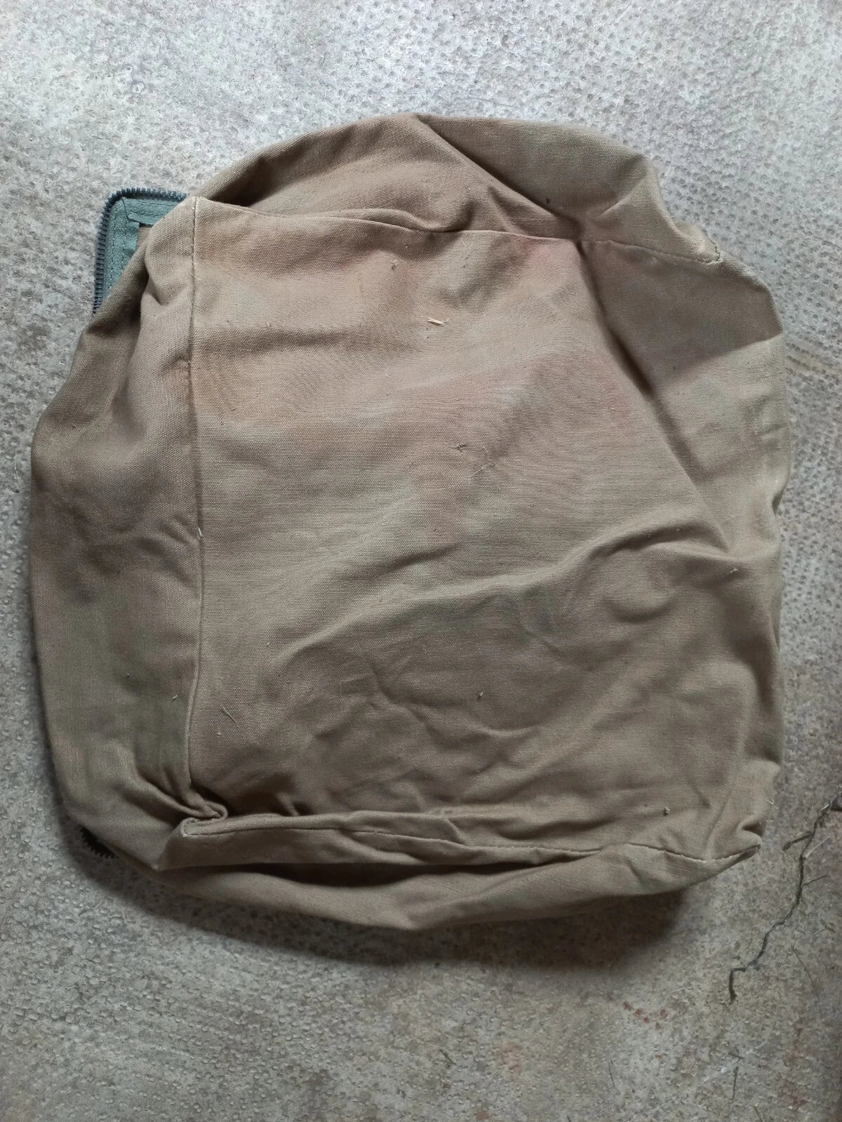 VI/48/TAP Trousse Médicale Spéciale de Campagne Parachutiste Indo Algérie Gaine
