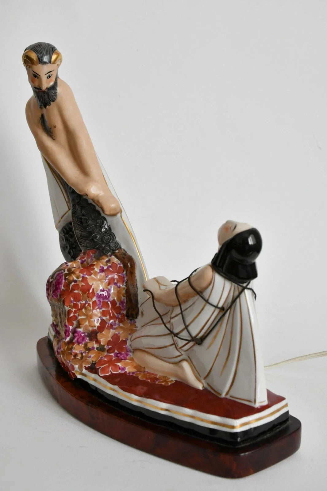 Argilor : rare veilleuse-brûle parfum Art Déco " Faune et sa captive", signée