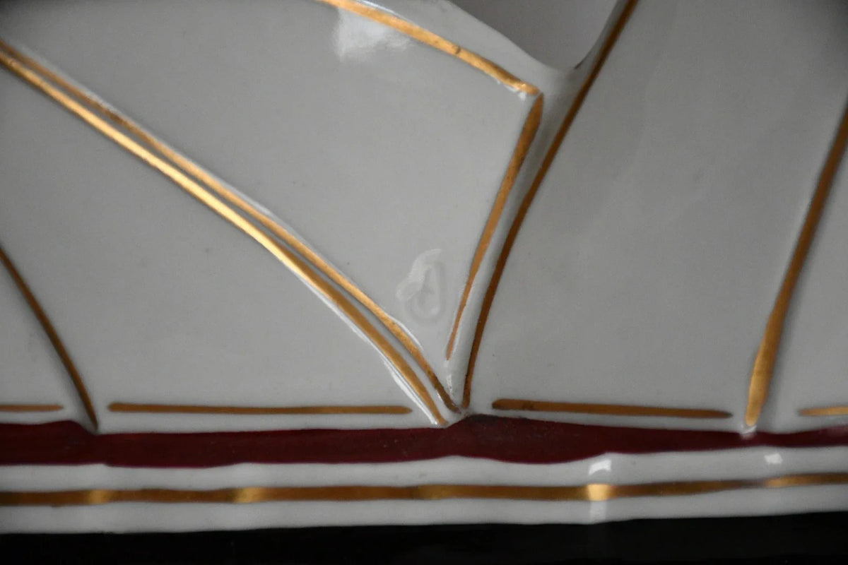 Argilor : rare veilleuse-brûle parfum Art Déco " Faune et sa captive", signée