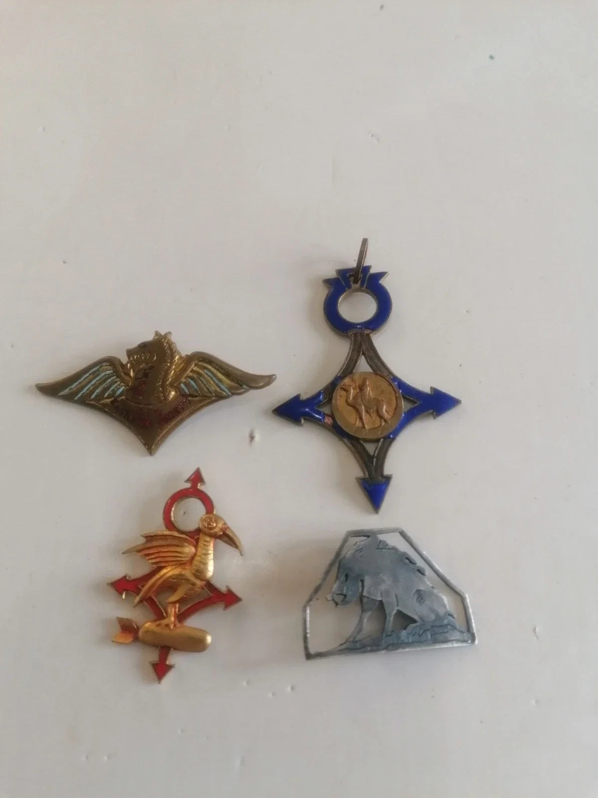LOT INSIGNES ARMÉE DE L'AIR DIVERS EXTREME ORIENT WW2 WW1