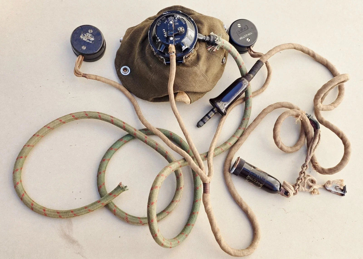 MASQUE A OXYGÈNE TYPE D AVEC MICROPHONE TYPE 26 RAF 2ème GM ROYAL AIR FORCE WW2