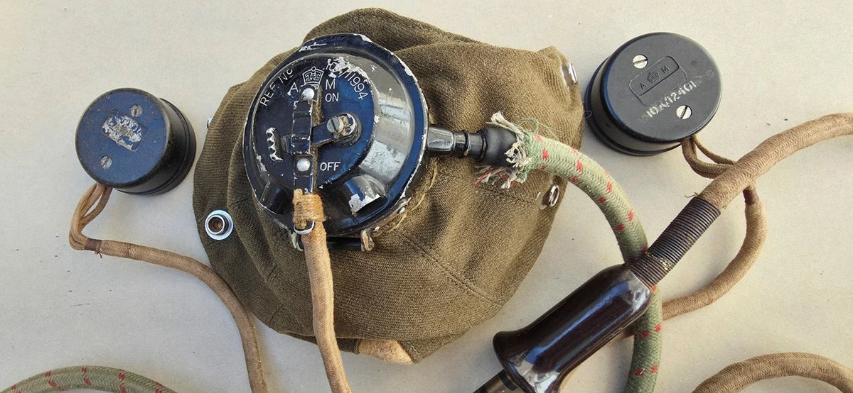 MASQUE A OXYGÈNE TYPE D AVEC MICROPHONE TYPE 26 RAF 2ème GM ROYAL AIR FORCE WW2