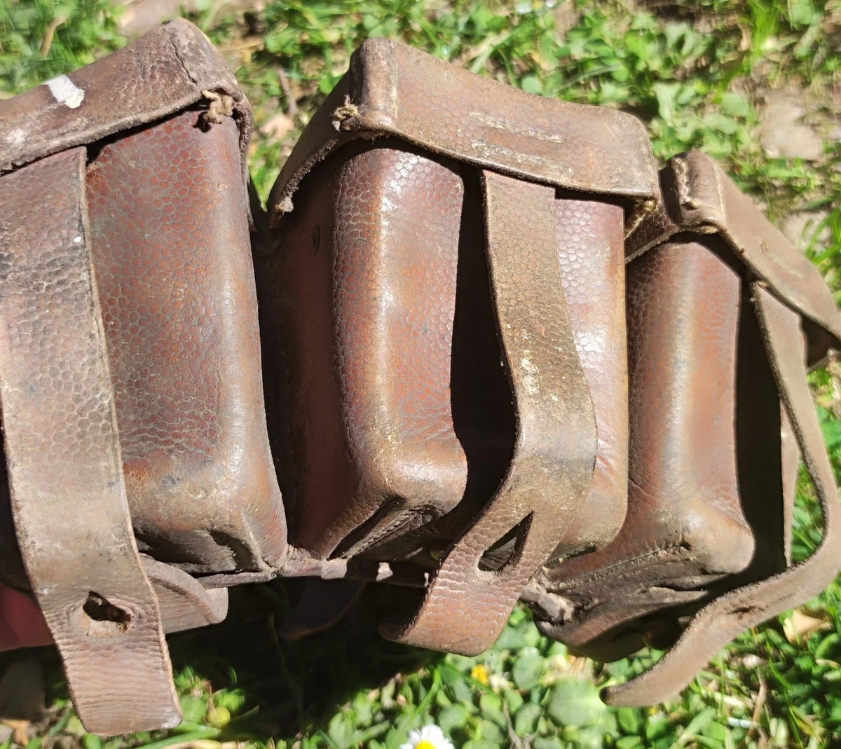 Paire cartouchière même fabricant et marquage datée 1914 allemande Prusse ww1