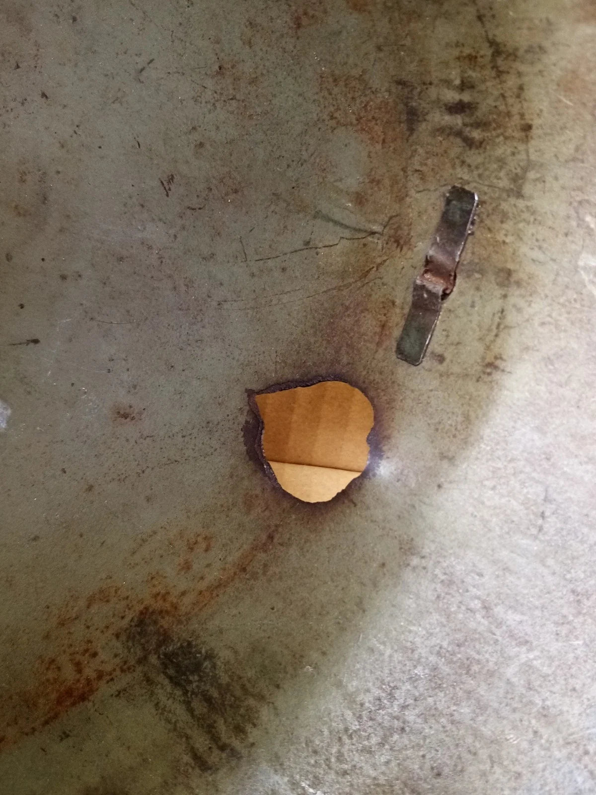 Casque en acier M16, Battlefield Damage, nom de porteur, Qualmann, ET66, original