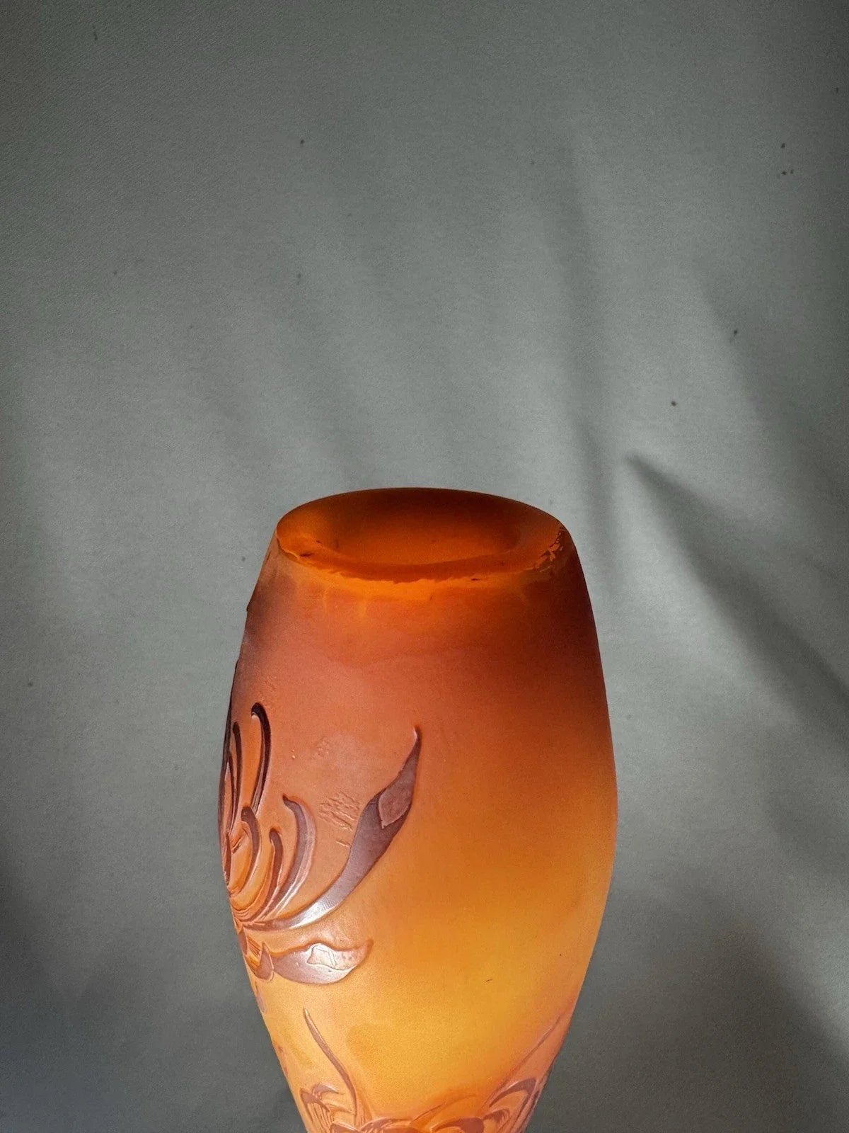 Grand Vase Gallé à décor « Chrysanthème » en fleur Art Nouveau