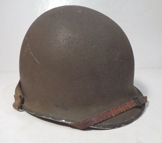 Authentique Casque américain US WW2, fab. Avril 1944, jonc avant, liner Firestone, nominatif