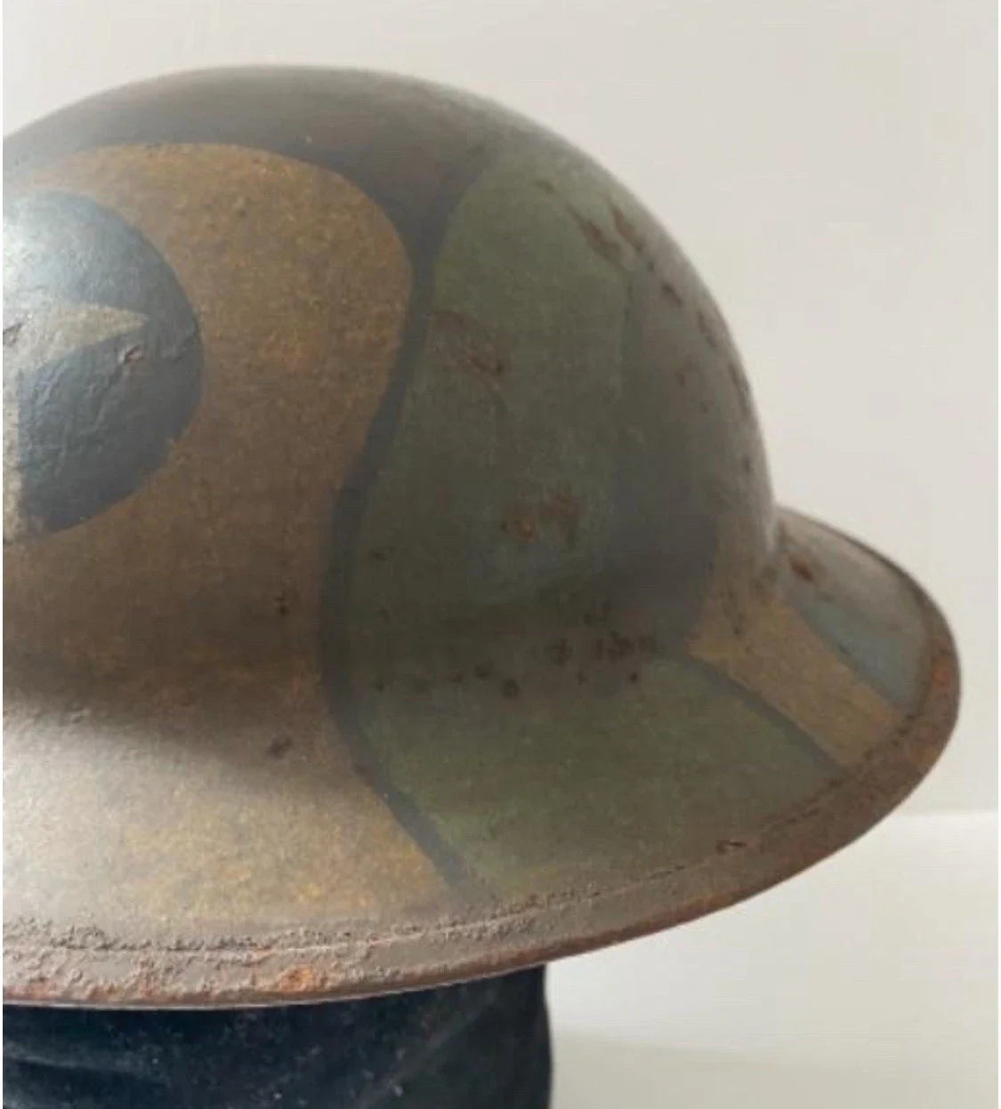 Casque US M1917 WW1 (type Brodie) – authentique – dans son ju