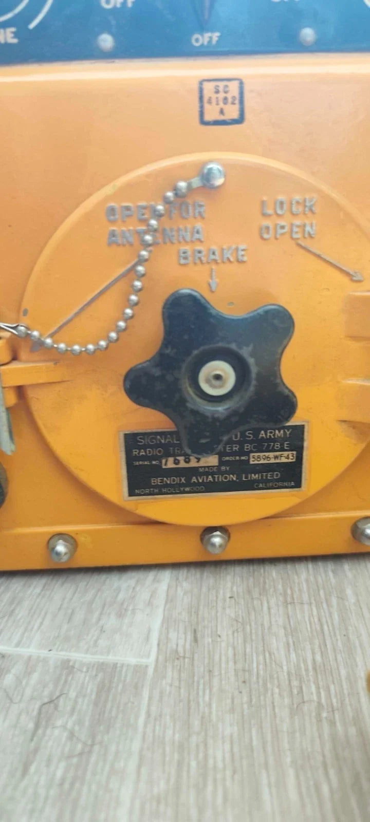 RADIO DE SURVIE "GIBSON GIRL" USAAF / US – WW2 – DATÉE 1943 – COMPLÈTE