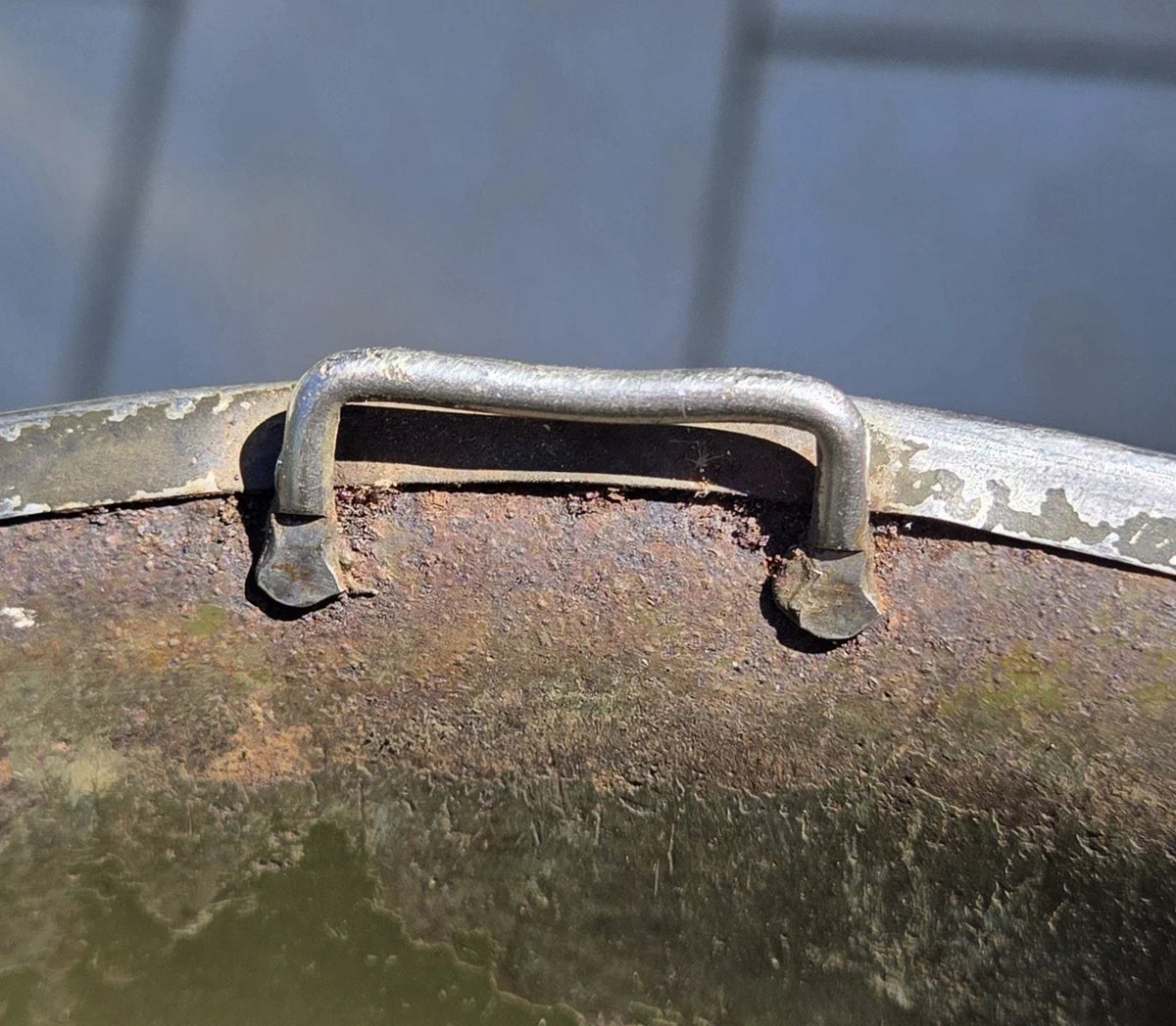 Authentique Casque US M1 ww2 de sergent à pattes fixes