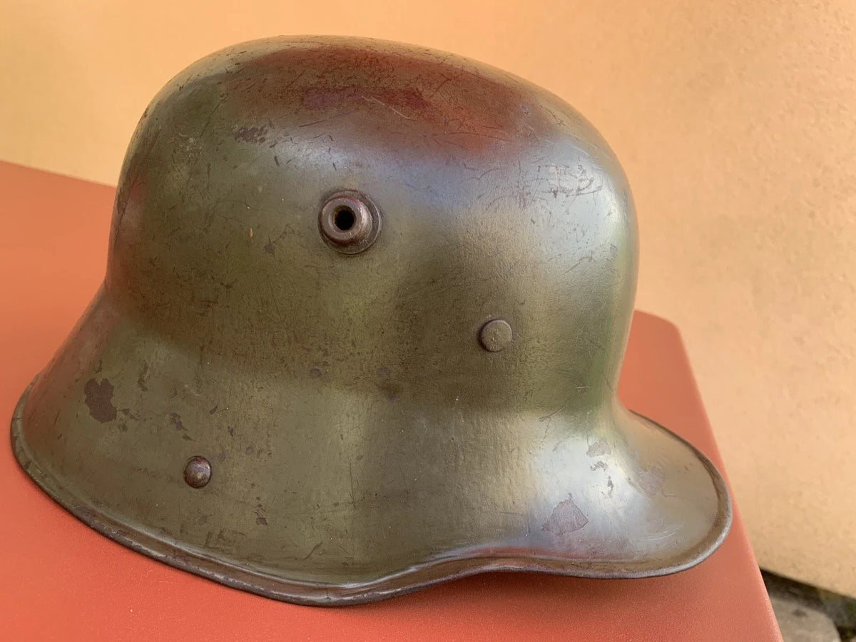 Authentique Casque allemand ou Stalhelm Mod. 16
