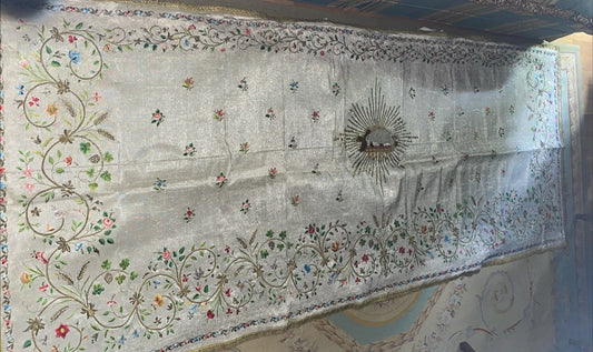 Voile Huméral / Chasuble Lamé Soie Broderies Or / Velo / Pianeta Romana