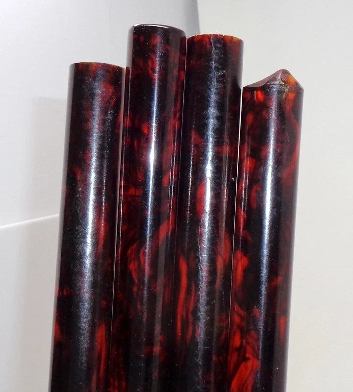 Lot de 4 batons anciens en bakelite - 503 grams