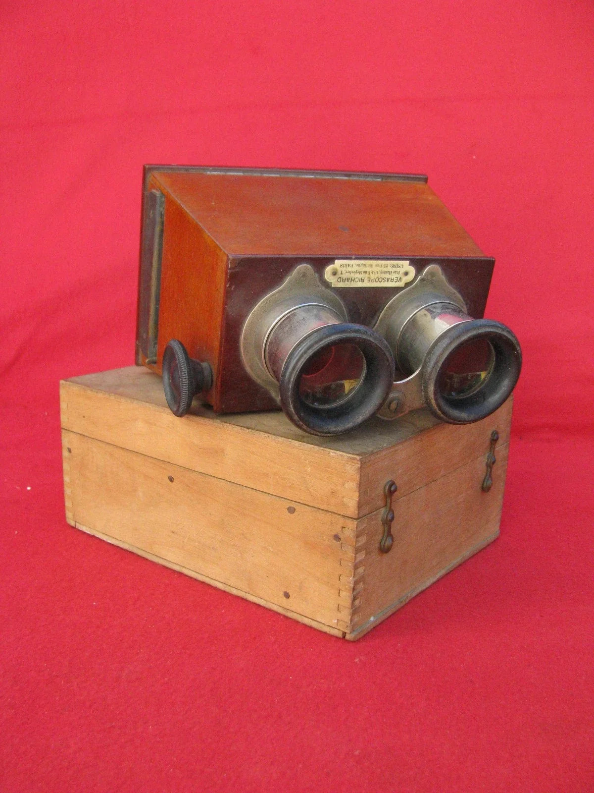 STEREOSCOPE VERASCOPE RICHARD AVEC VUES STEREOS On lit "Verascope Richard