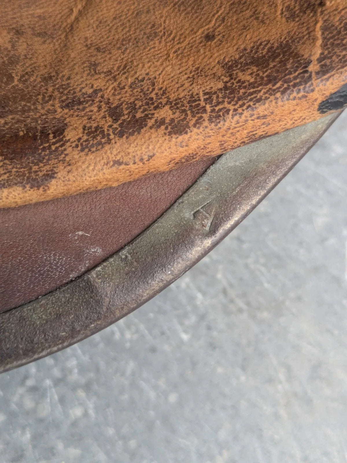 Authentique Casque à pointe Pickelhaube allemand 1914-1918 stahlhelm cocardes jugulaire ww1