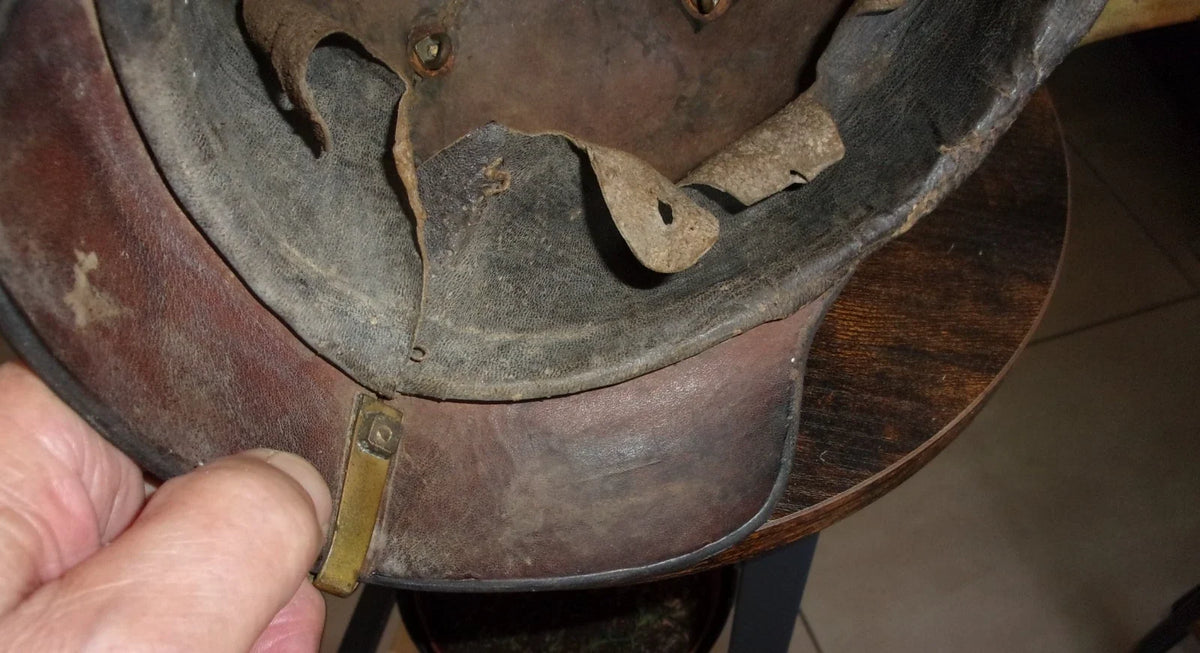 RARE casque à pointe artilleur modèle 1860 pickelhaube